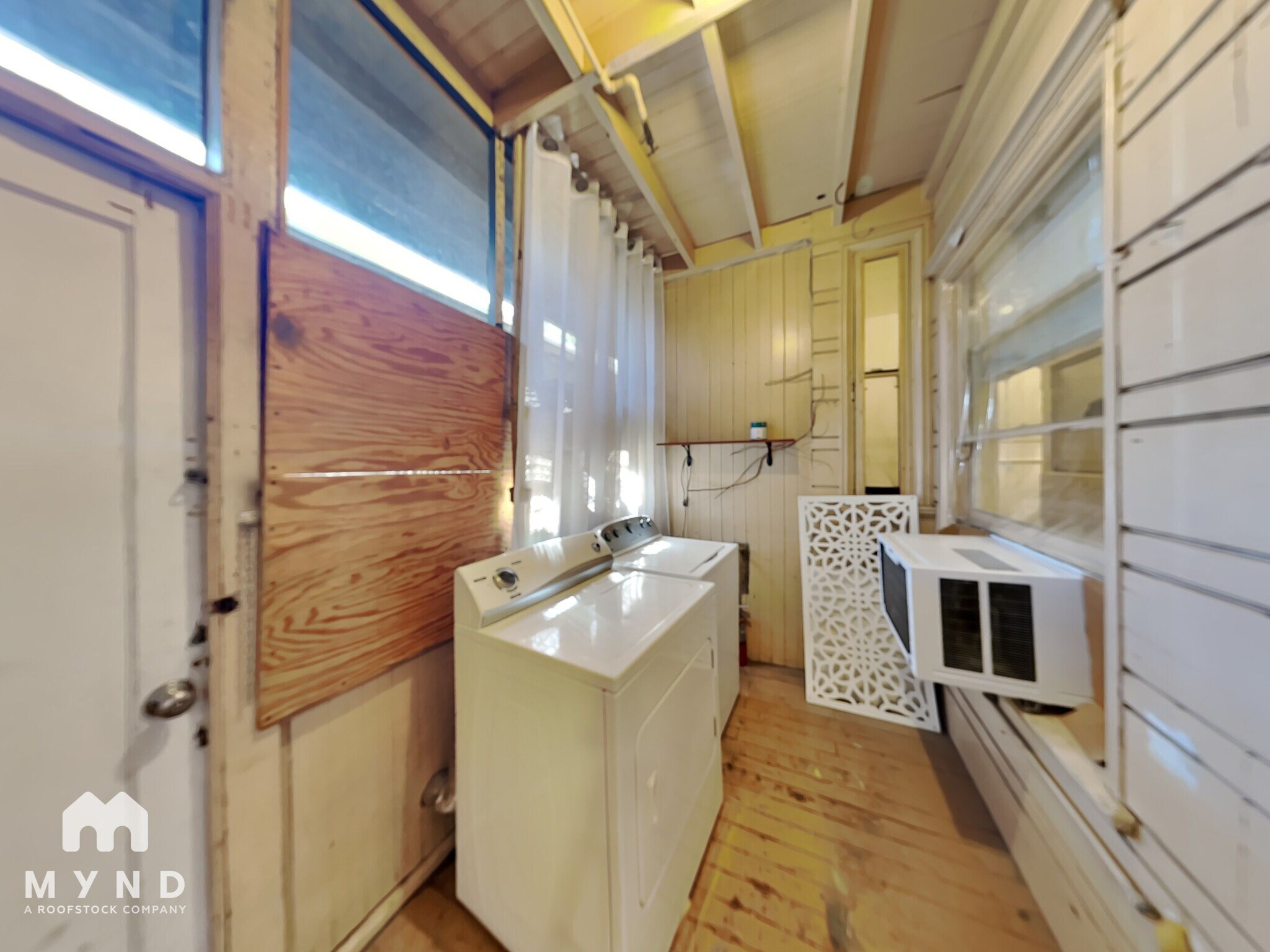 Building Photo - 825 14th St