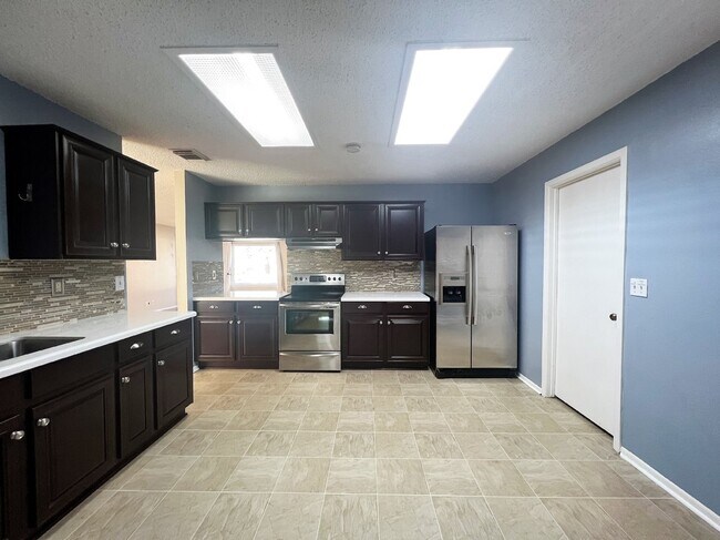 Building Photo - 7543 Prairie Lace