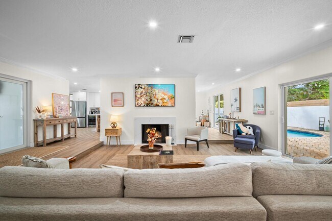 Building Photo - 2421 SW 29th Way