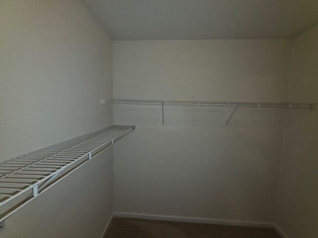 Building Photo - 356 Melbourne Ct
