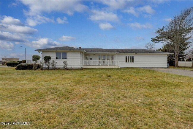 Building Photo - 8 Pullman Ave