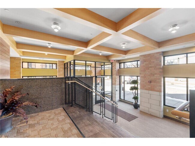 Building Photo - 4525 Park Commons Dr