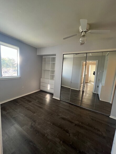 Building Photo - 102 Brighton Ct