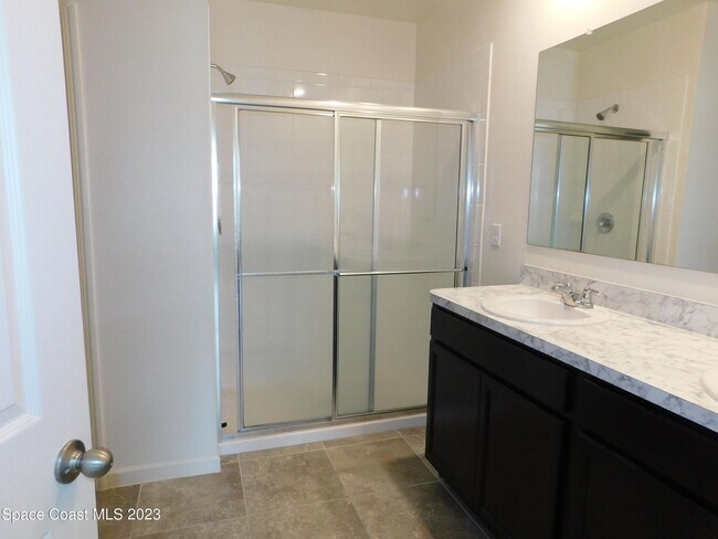 Building Photo - 739 Forest Trace Cir
