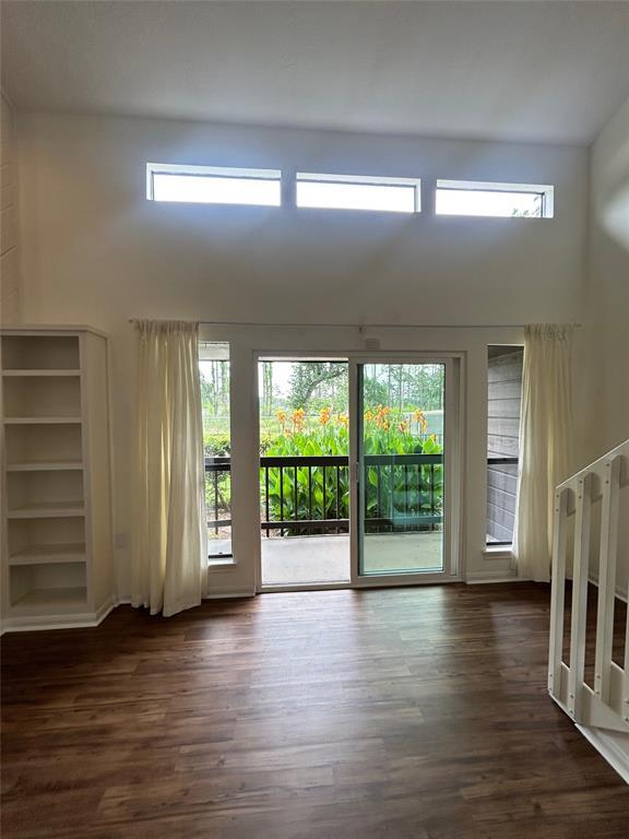 Building Photo - 12755 Mill Ridge Dr