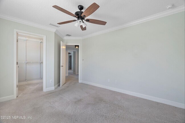 Building Photo - 150 Whisper Rock Dr