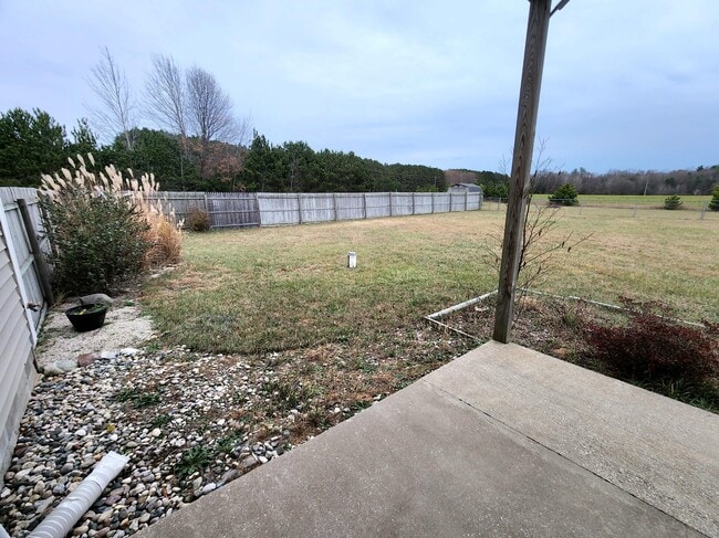 Building Photo - 6039 Morris Lake Rd
