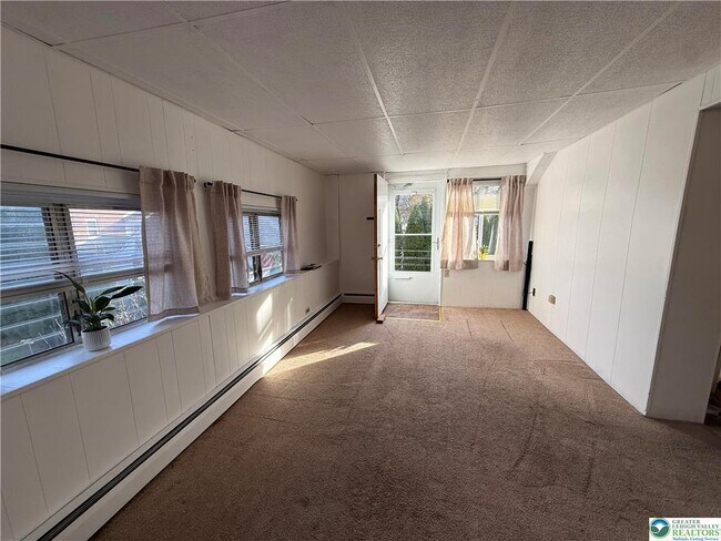 Building Photo - 1907 Willow Park Rd