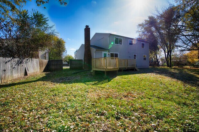 Building Photo - 4 bed 2.5 bath 2 story home with full deck located in Decatur Township