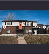 Building Photo - 7640 S Kit Carson Dr