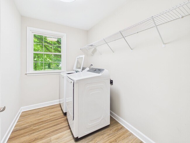 Building Photo - 1700 Dinwiddie Ave