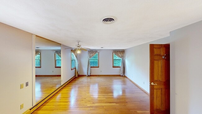 Building Photo - 22 Starview Dr