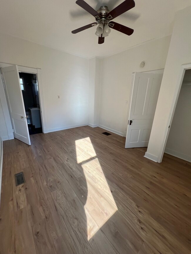 Building Photo - 449 E Brandeis Ave