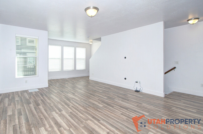 Building Photo - 1790 W Dalmeny Way