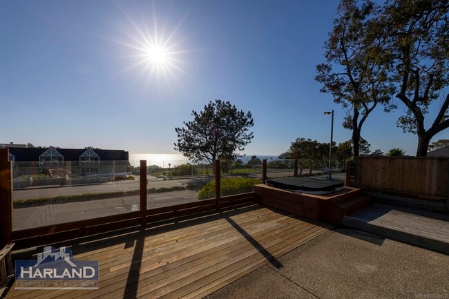 Building Photo - 721 Camino Del Mar