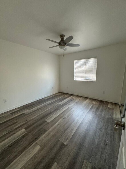 Building Photo - 1051 Fathom Dr