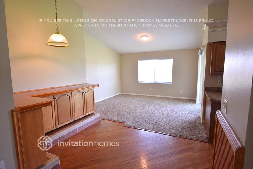 Building Photo - 811 Albi Ct