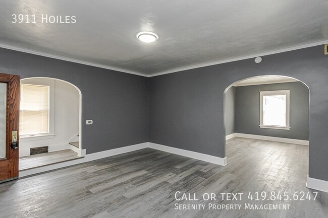 Building Photo - 3911 Hoiles-