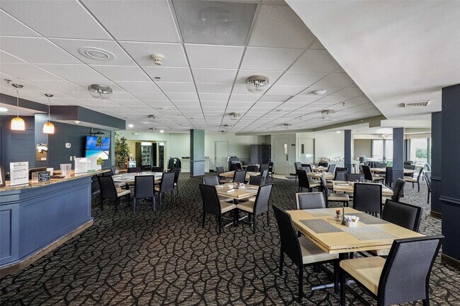 Building Photo - 361 S Hollybrook Dr