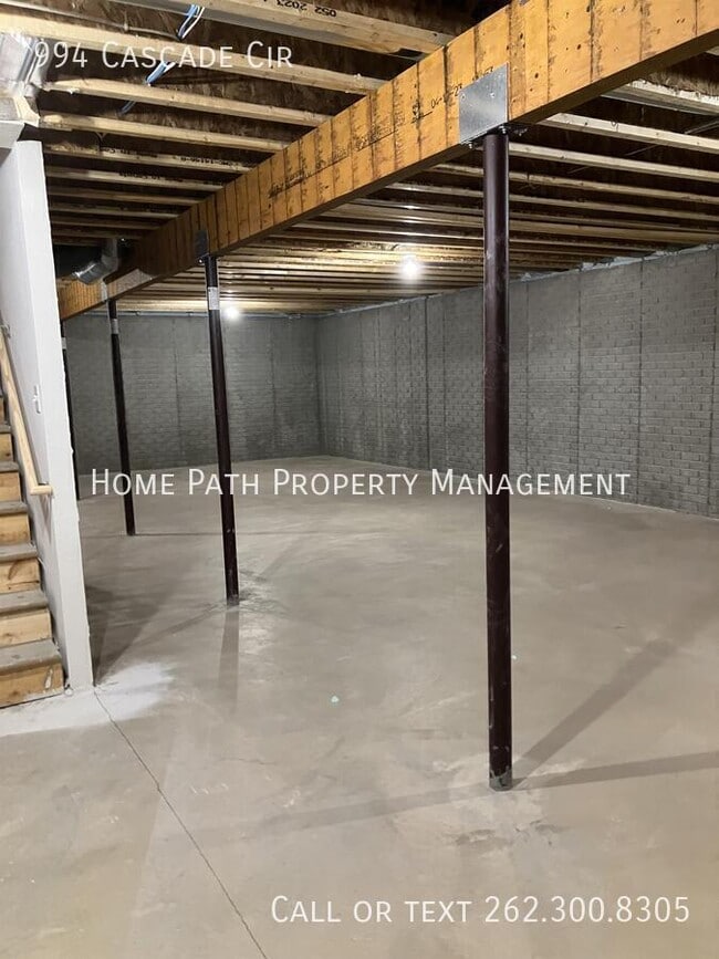 Building Photo - 994 Cascade Cir