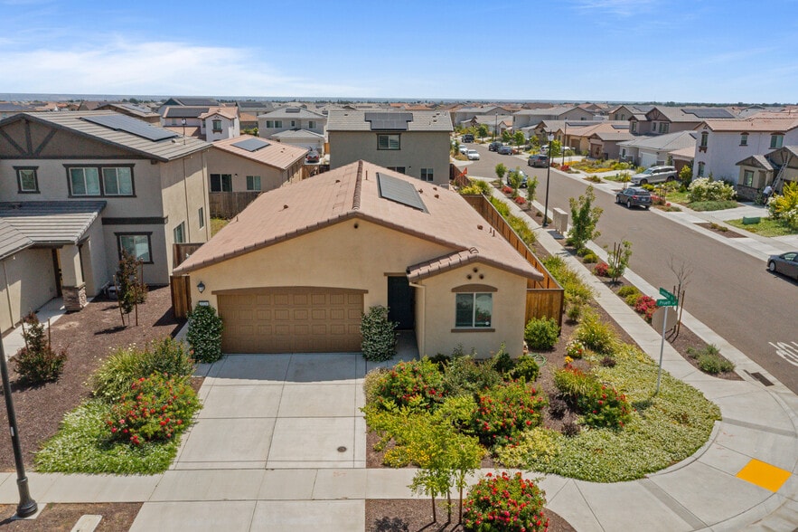 Building Photo - 3324 Pruett Dr