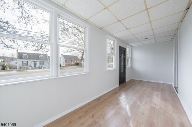 Building Photo - 71 Broad St