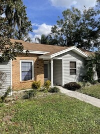 Building Photo - 223 Arbor Cir