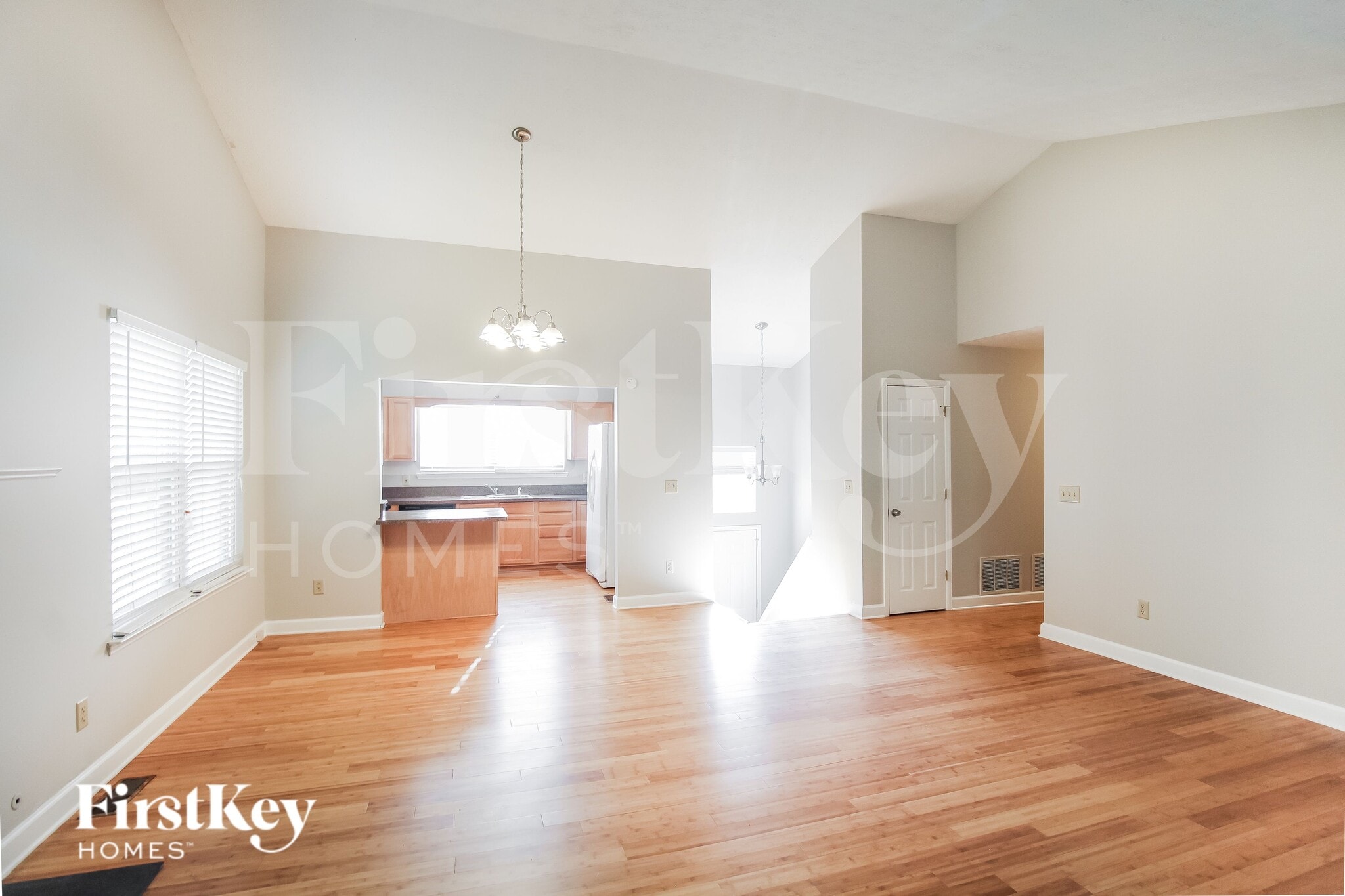 Building Photo - 675 Woodcrest Manor Dr