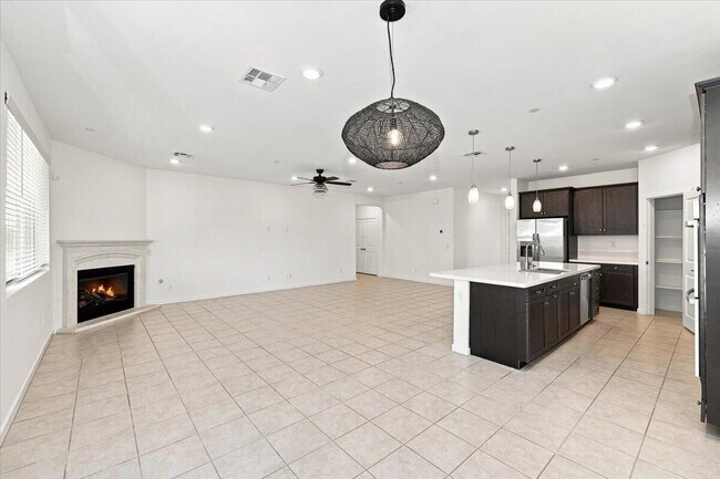 Building Photo - 40082 Catania Ct