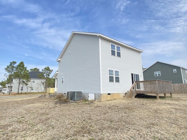 Building Photo - 900 Allstar Ave