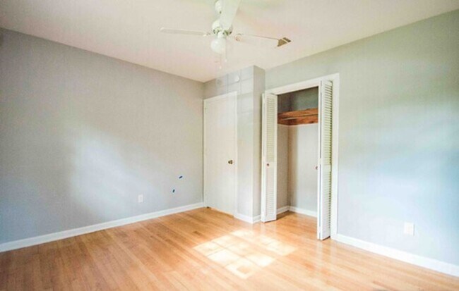 Building Photo - Fabulous home near the fairgrounds-$500 off 1st months rent!