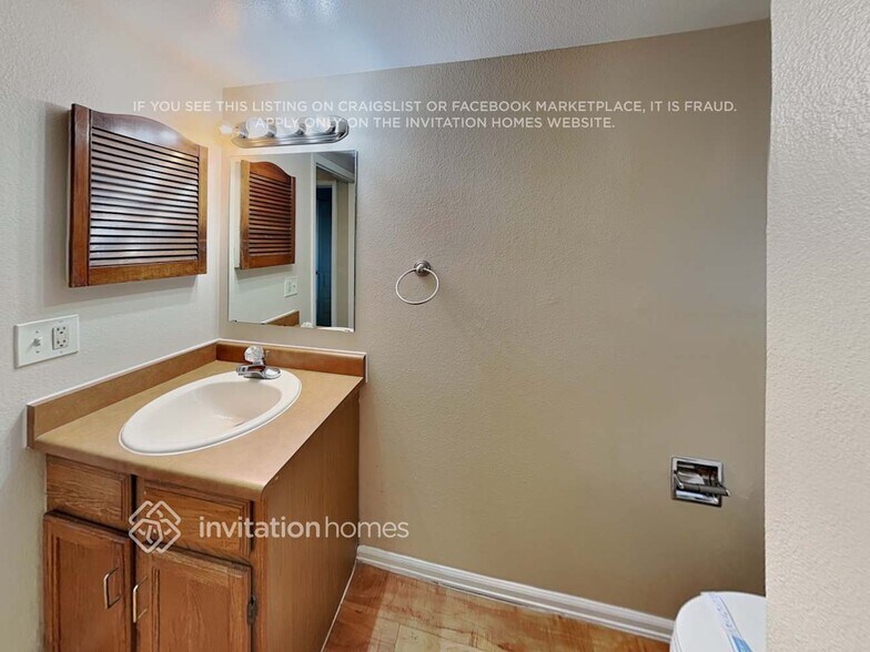 Building Photo - 18895 E Utah Cir