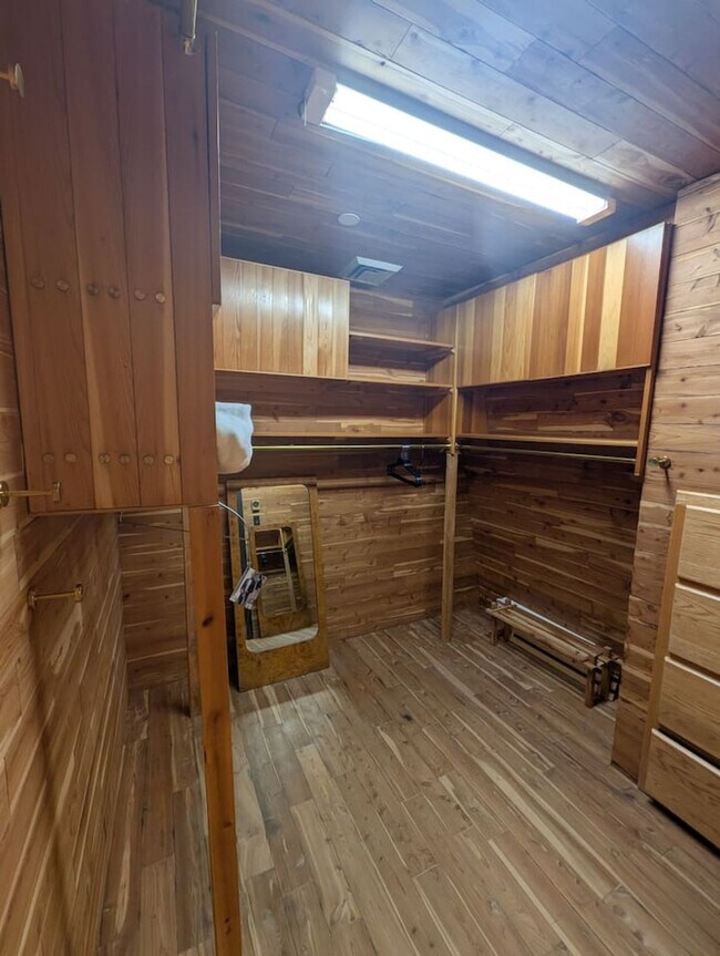 Building Photo - 1080 NY-52