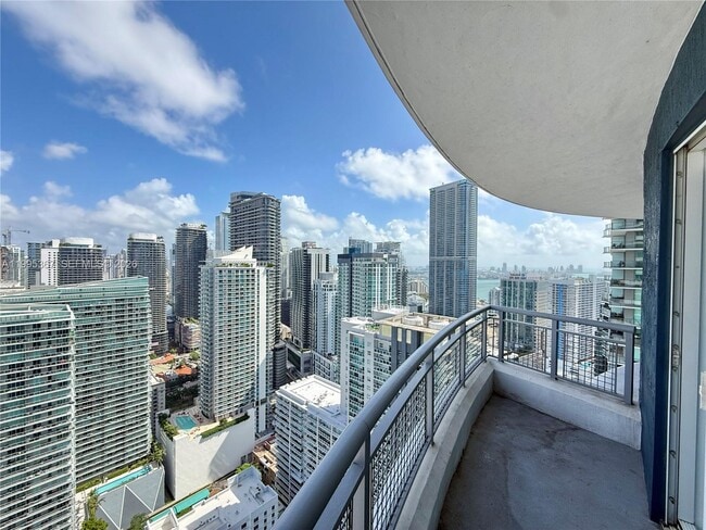 Building Photo - 60 SW 13th St