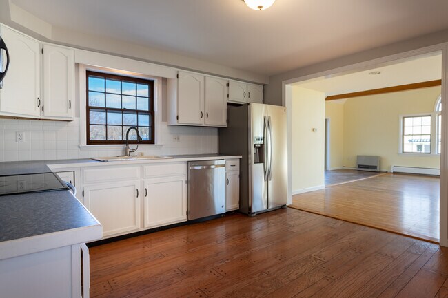 Building Photo - 4 Pheasant Ct