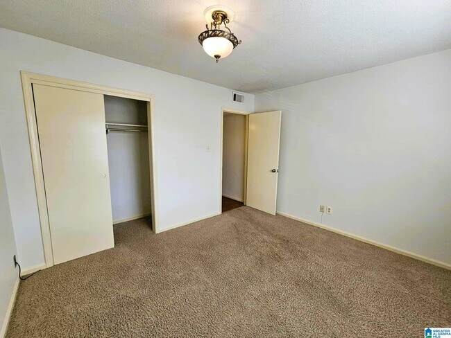 Building Photo - 3413 Sandner Ct