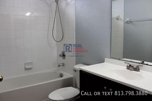 Building Photo - 452 Westchester Hills Ln