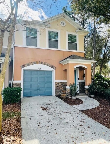 Primary Photo - 5934 Pavilion Dr