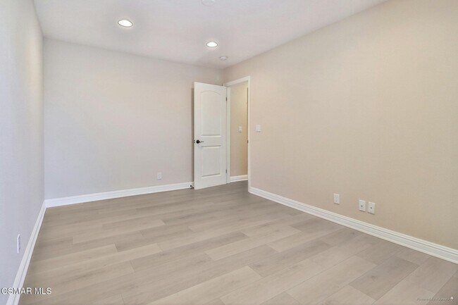 Building Photo - 1714 Sandal Wood Pl