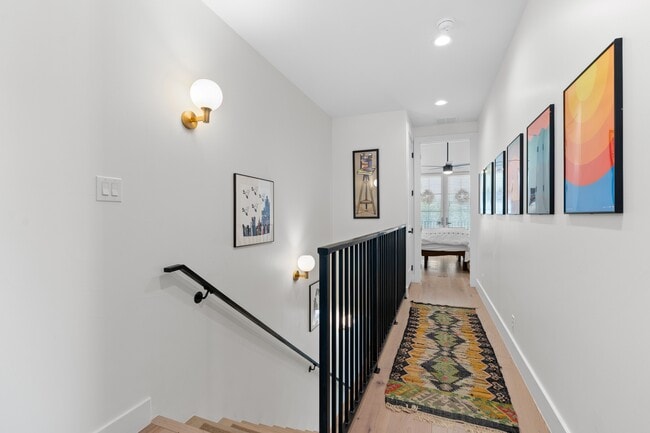 Building Photo - 311 Refugio St