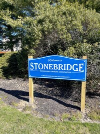 Building Photo - Welcome to Stonebridge Townhomes!