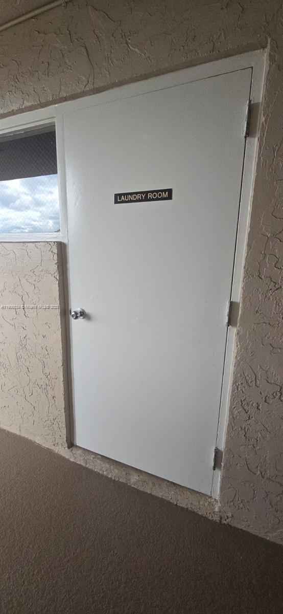 Building Photo - 1200 NW 87th Ave