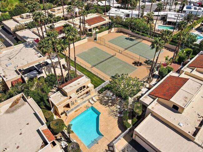 Building Photo - 200 E Racquet Club Rd