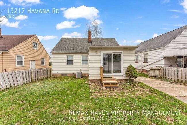 Building Photo - 13217 Havana Rd, Garfield Hts - Spacious 3...