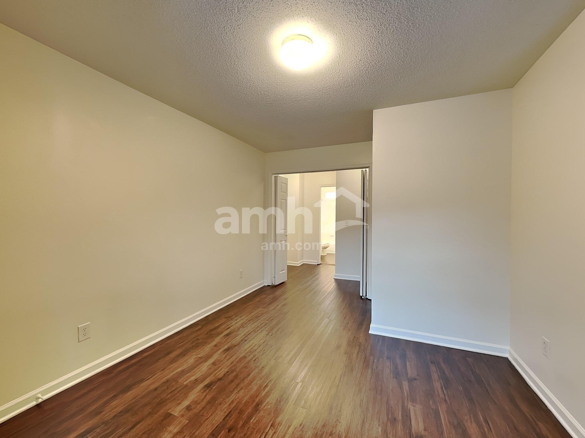 Building Photo - 29 Park Village Ln