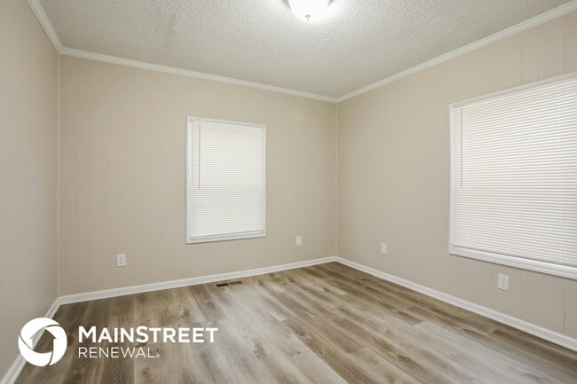 Building Photo - 4225 N Jackson Ave