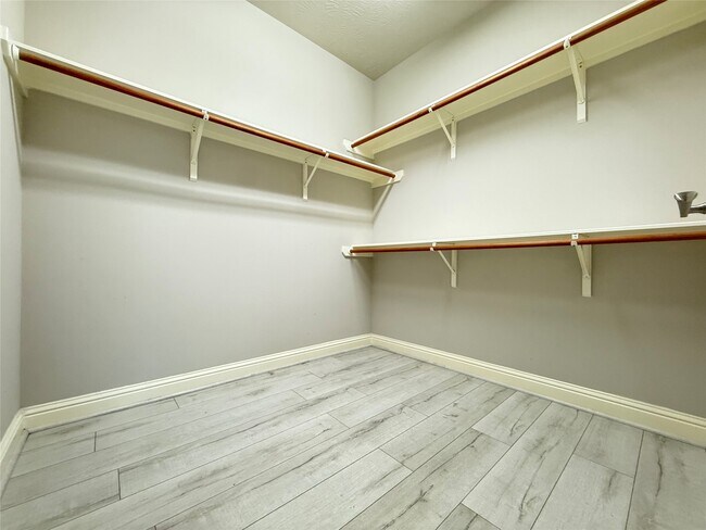 Building Photo - 13522 Schumann Trail