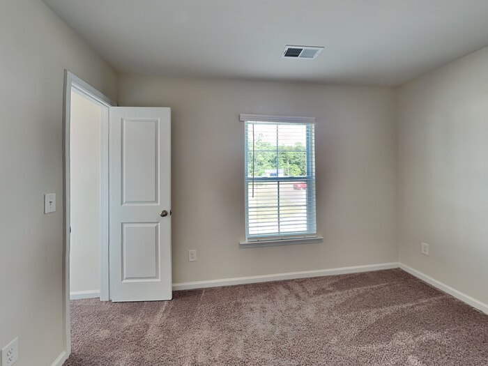 Building Photo - 305 Flushing Bay Ct