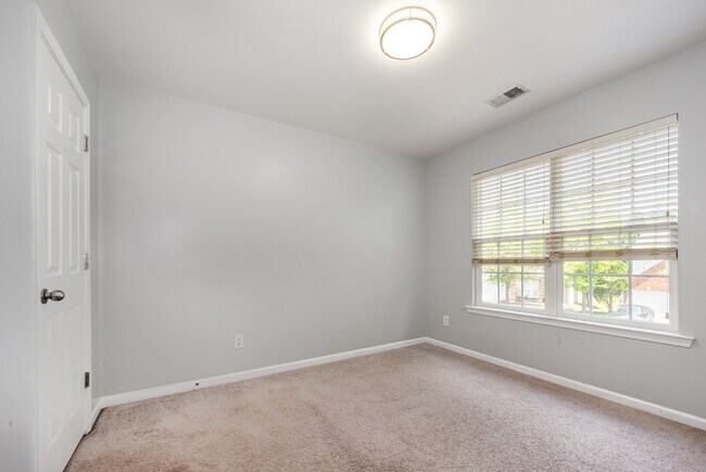 Building Photo - 10901 Claude Freeman Dr