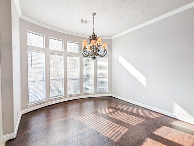 Building Photo - 1304 Dart St